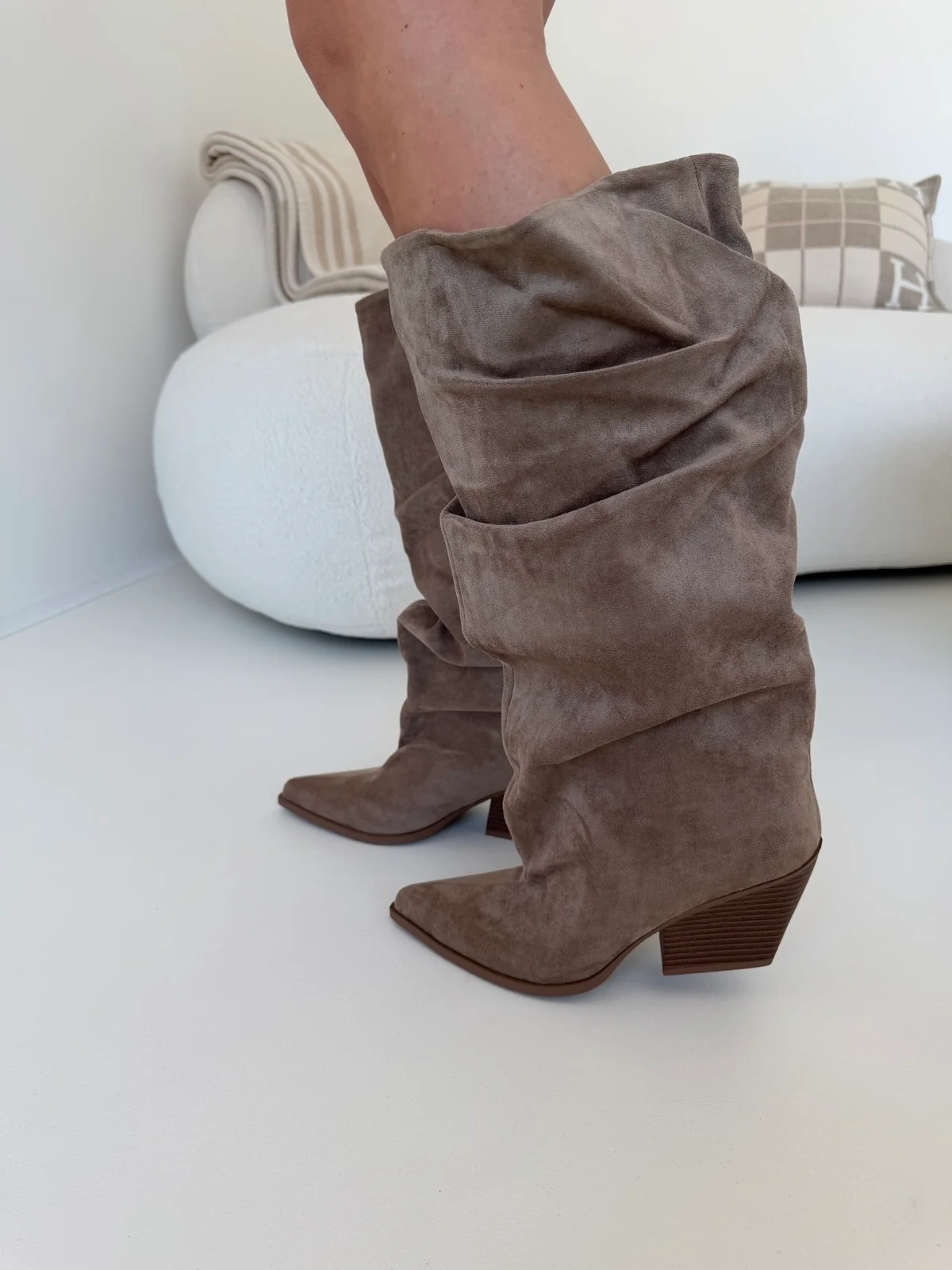 2580A-1-DEBORAH-TAUPE - Image 3
