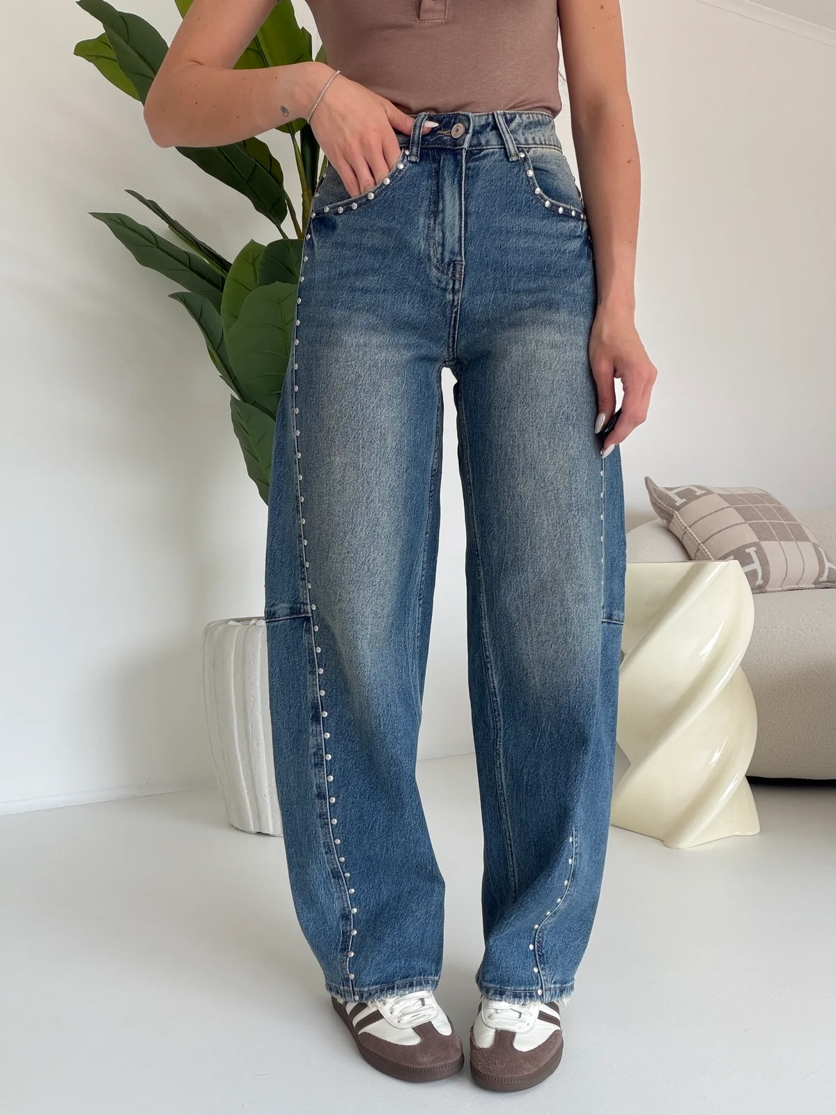 D749-62-JEANS BARREL BORCHIE