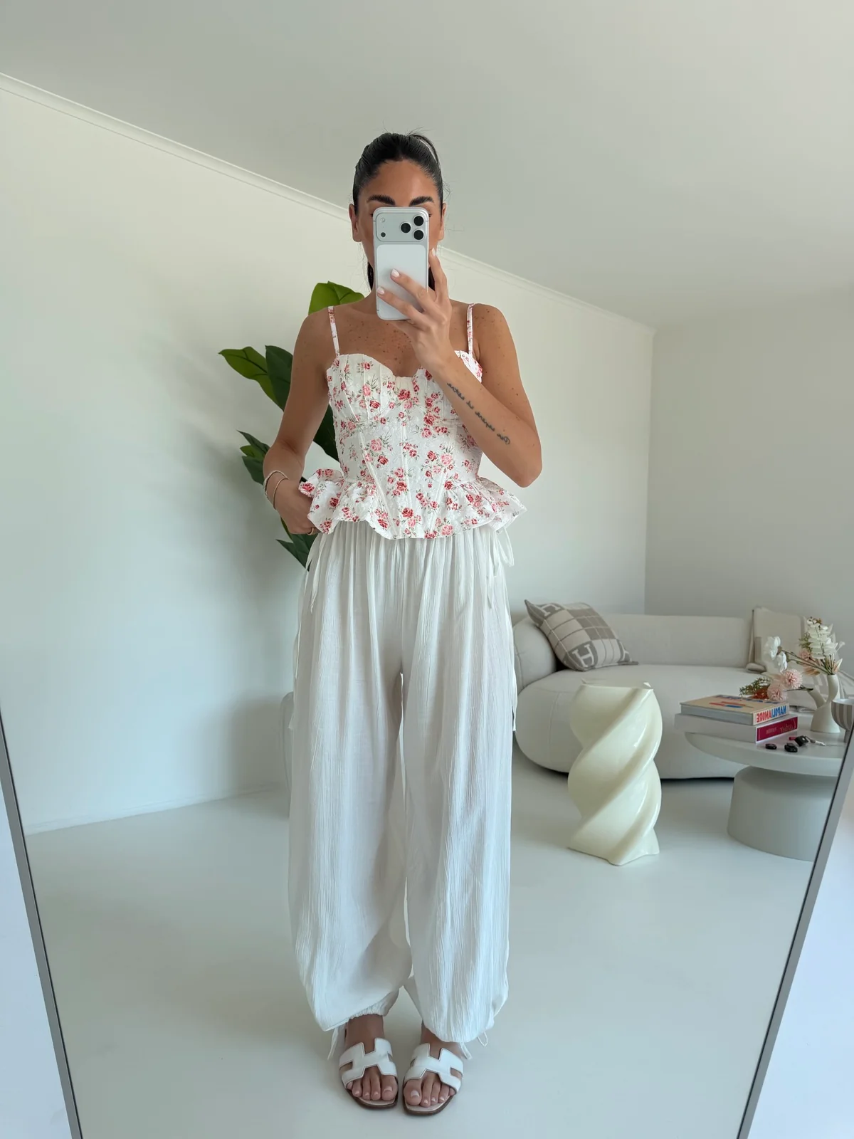 PANTALONE LACES MILK - Image 3